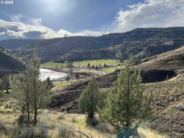 $895,000 | 43697 Highway 402, Kimberly, OR 97848