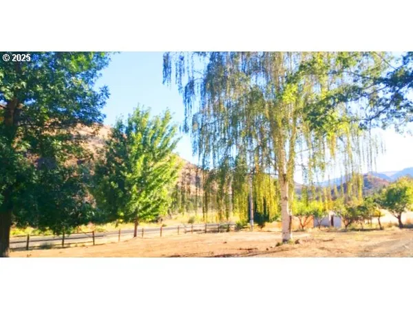 $895,000 | 43697 Highway 402, Kimberly, OR 97848