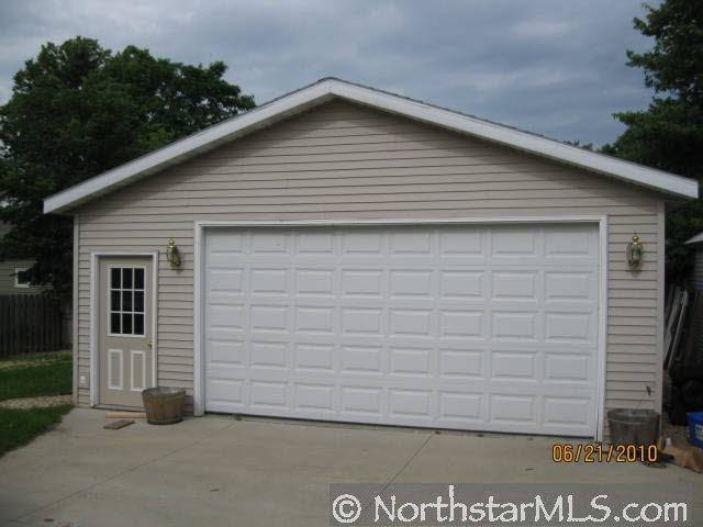 227 11th Avenue Southeast Rochester, MN 55904 - Photo 3 of 10 Gallery Image 3