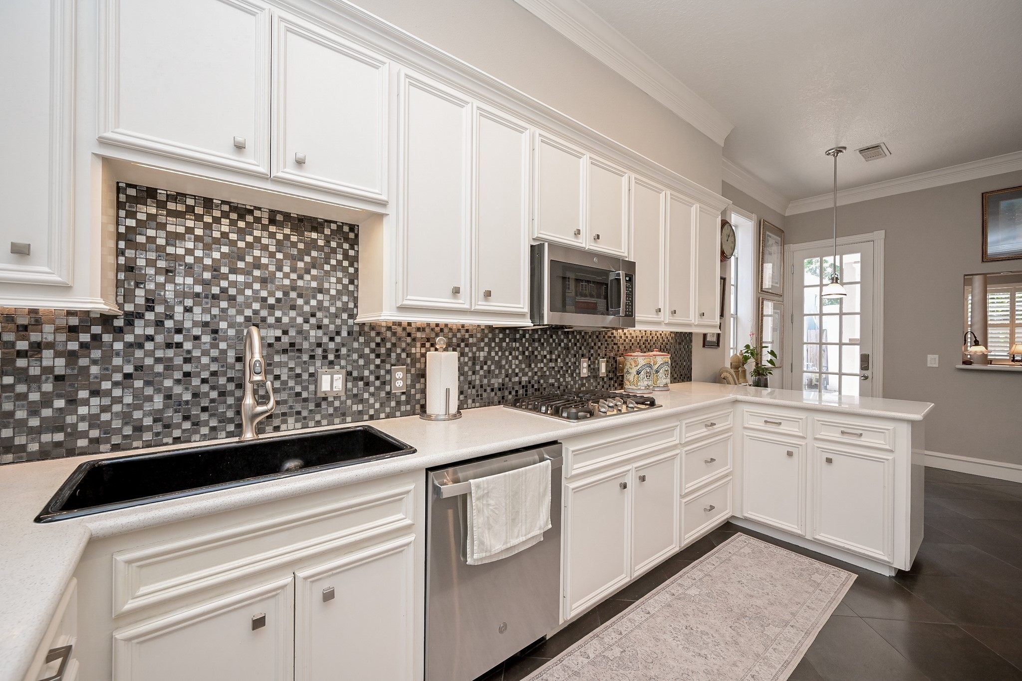2301 Steel Street Houston, TX 77098 - Photo 14 of 34