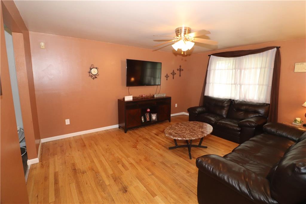 102 David Drive Butler, PA 16001 - Photo 9 of 22 Gallery Image 9