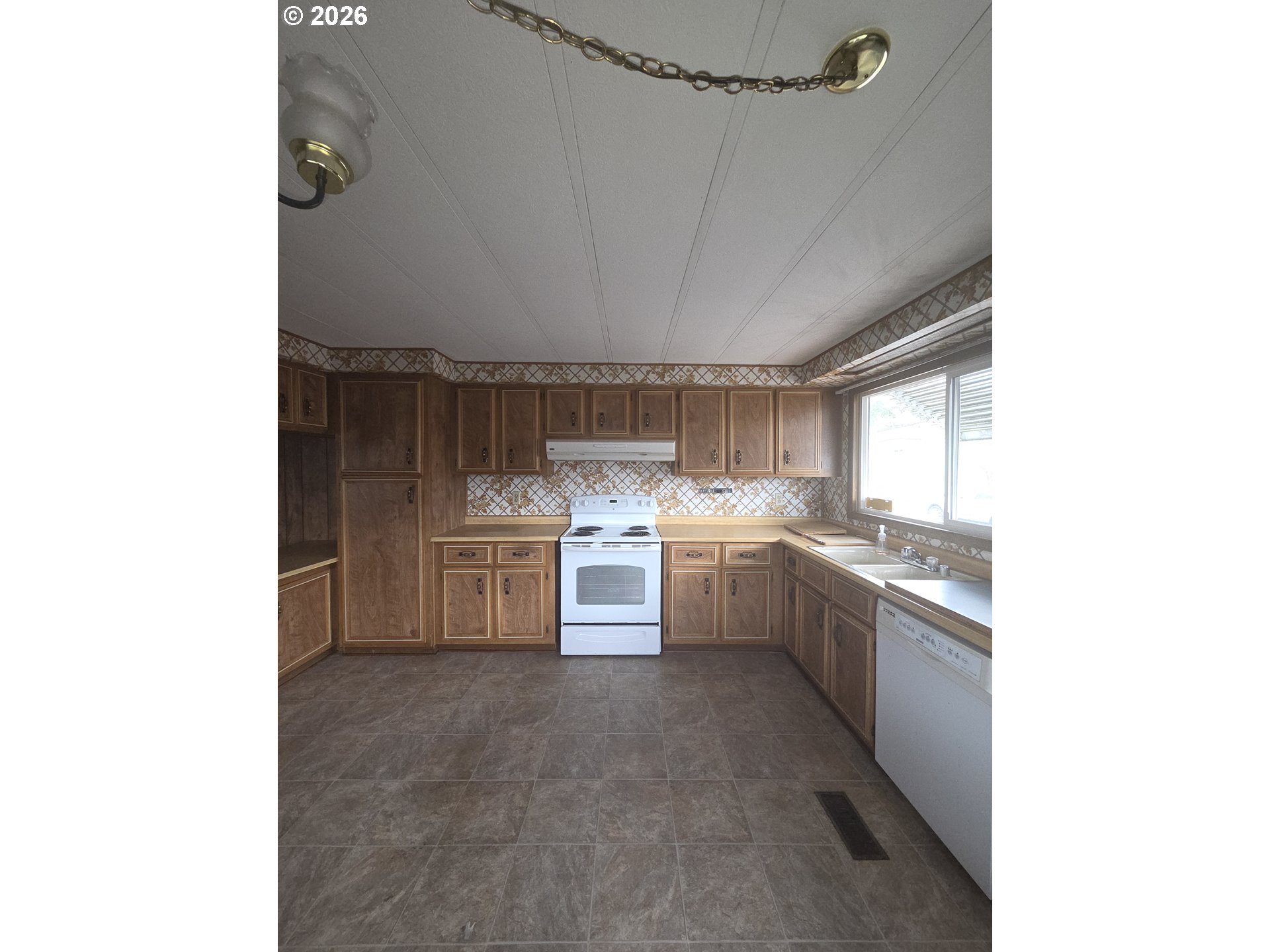 512 Shadow Ranch Lane Roseburg, OR 97470 - Photo 6 of 10