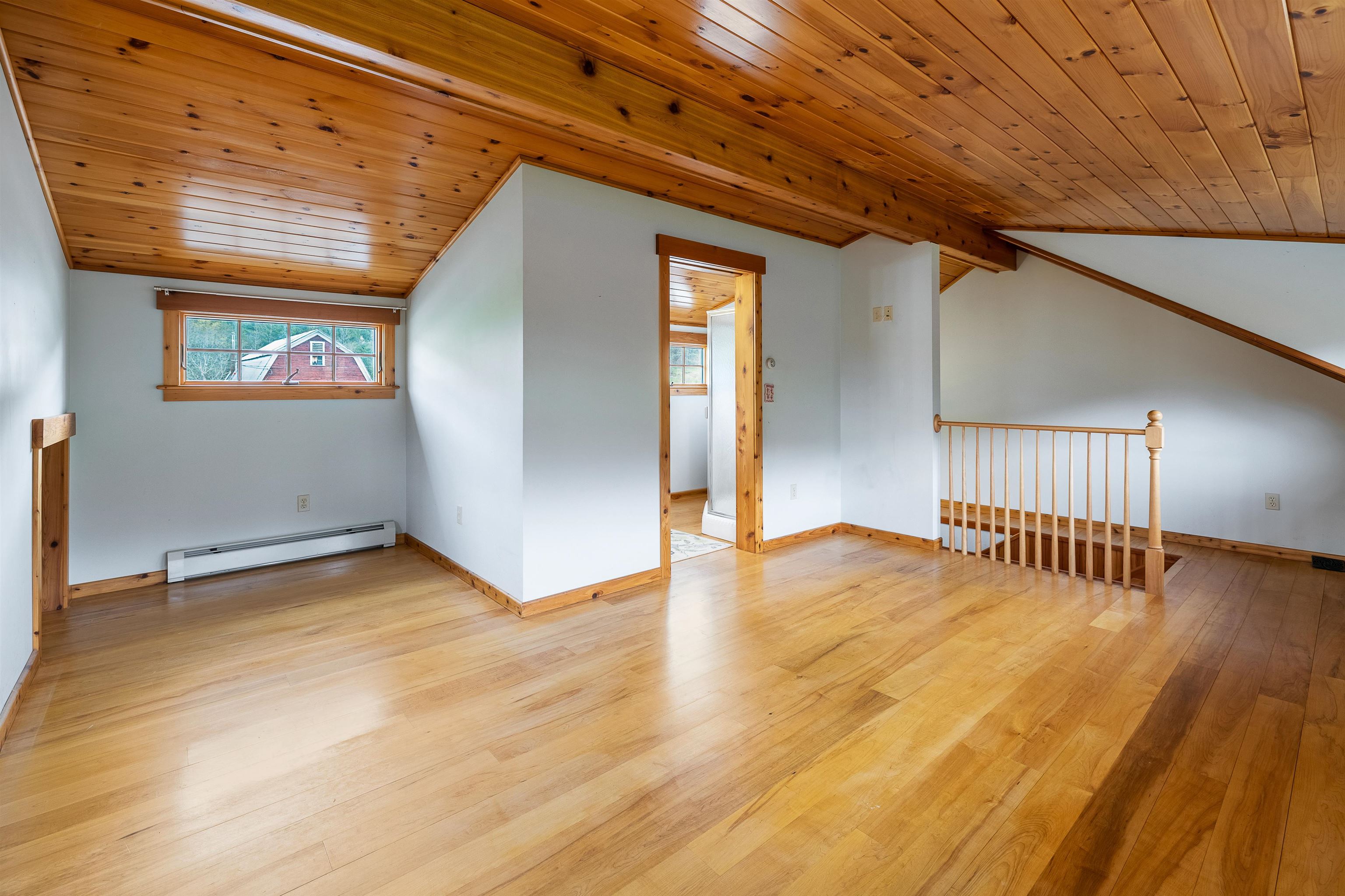 49 Highway 12 Pomfret, VT 05091 - Photo 15 of 36