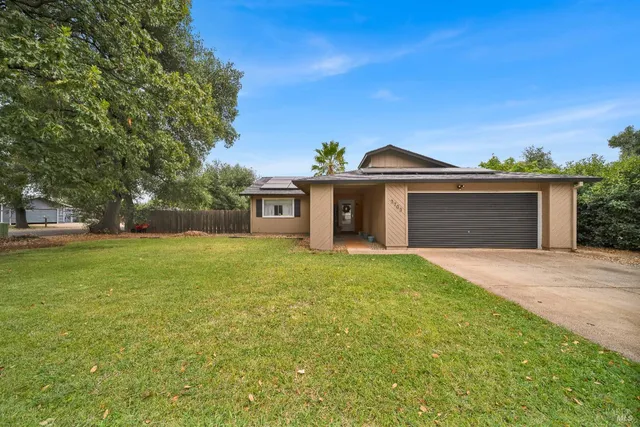 $379,000 | 3703 Harrow Court, Redding, CA 96002