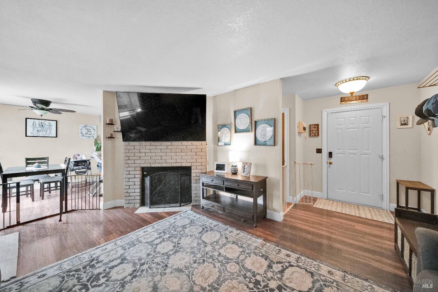 3703 Harrow Court Redding, CA 96002 - Photo 2 of 40