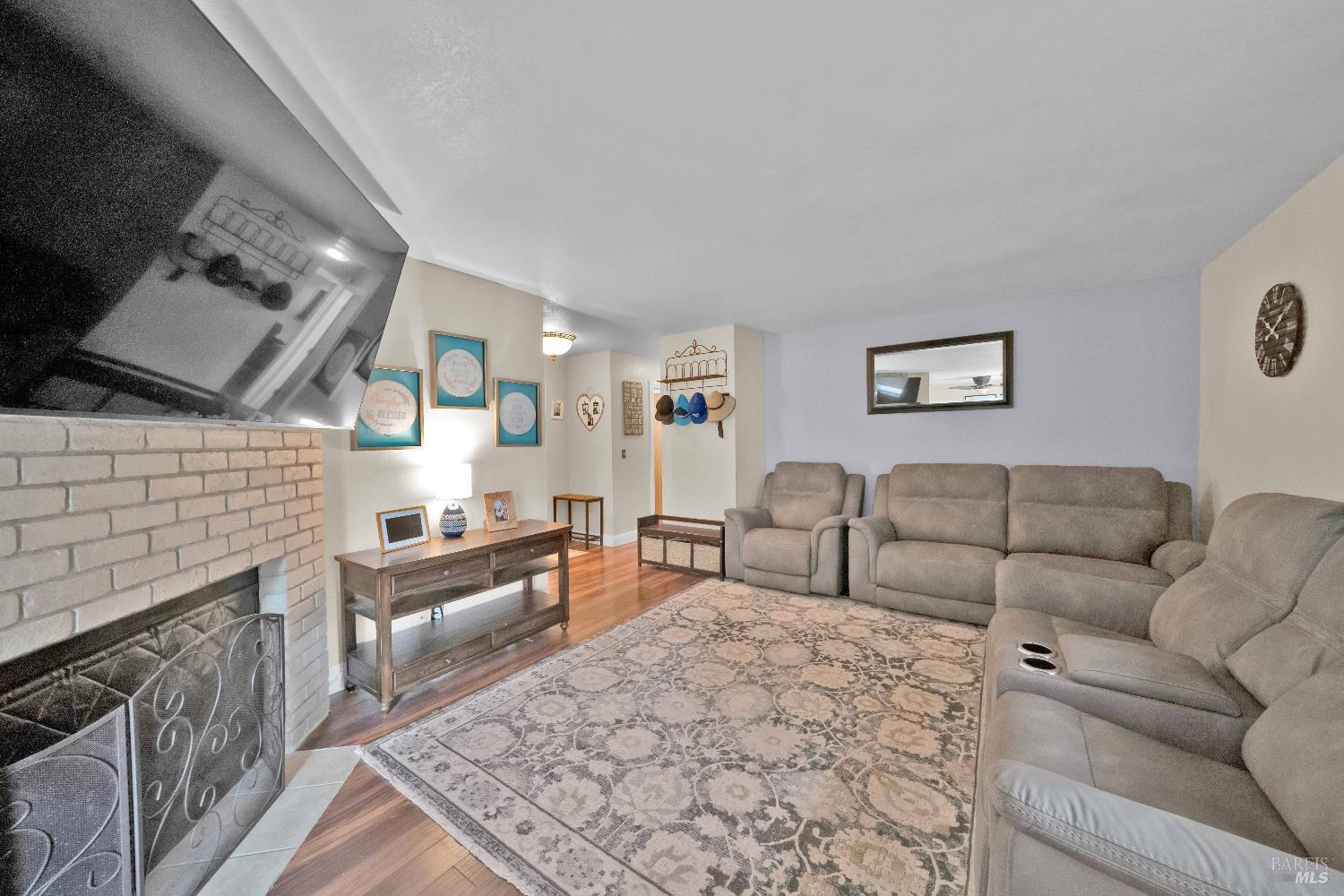 3703 Harrow Court Redding, CA 96002 - Photo 3 of 40