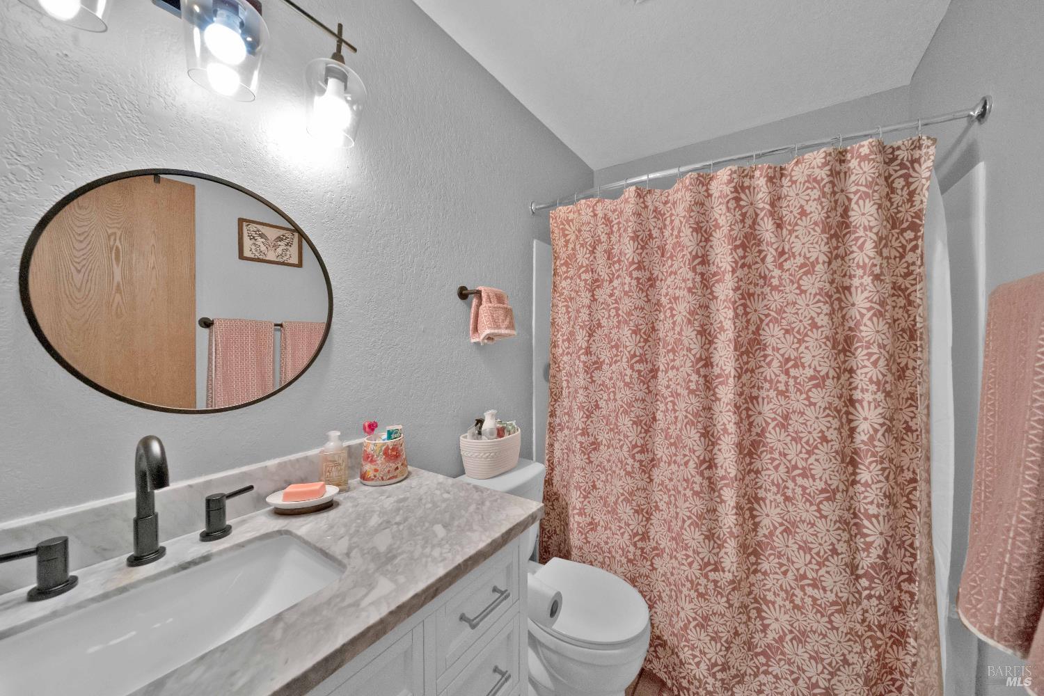 3703 Harrow Court Redding, CA 96002 - Photo 7 of 40