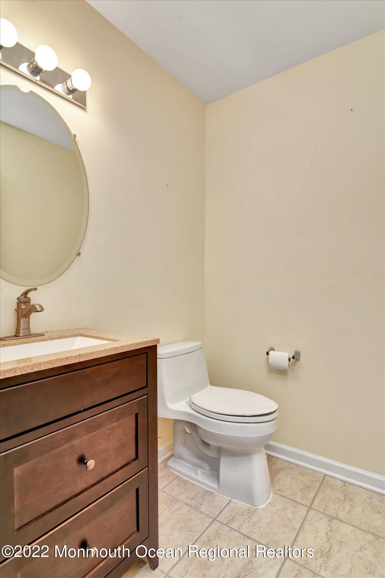 248 River Road, Unit 248 Piscataway, NJ 08854 - Photo 12 of 18 12-Bathroom