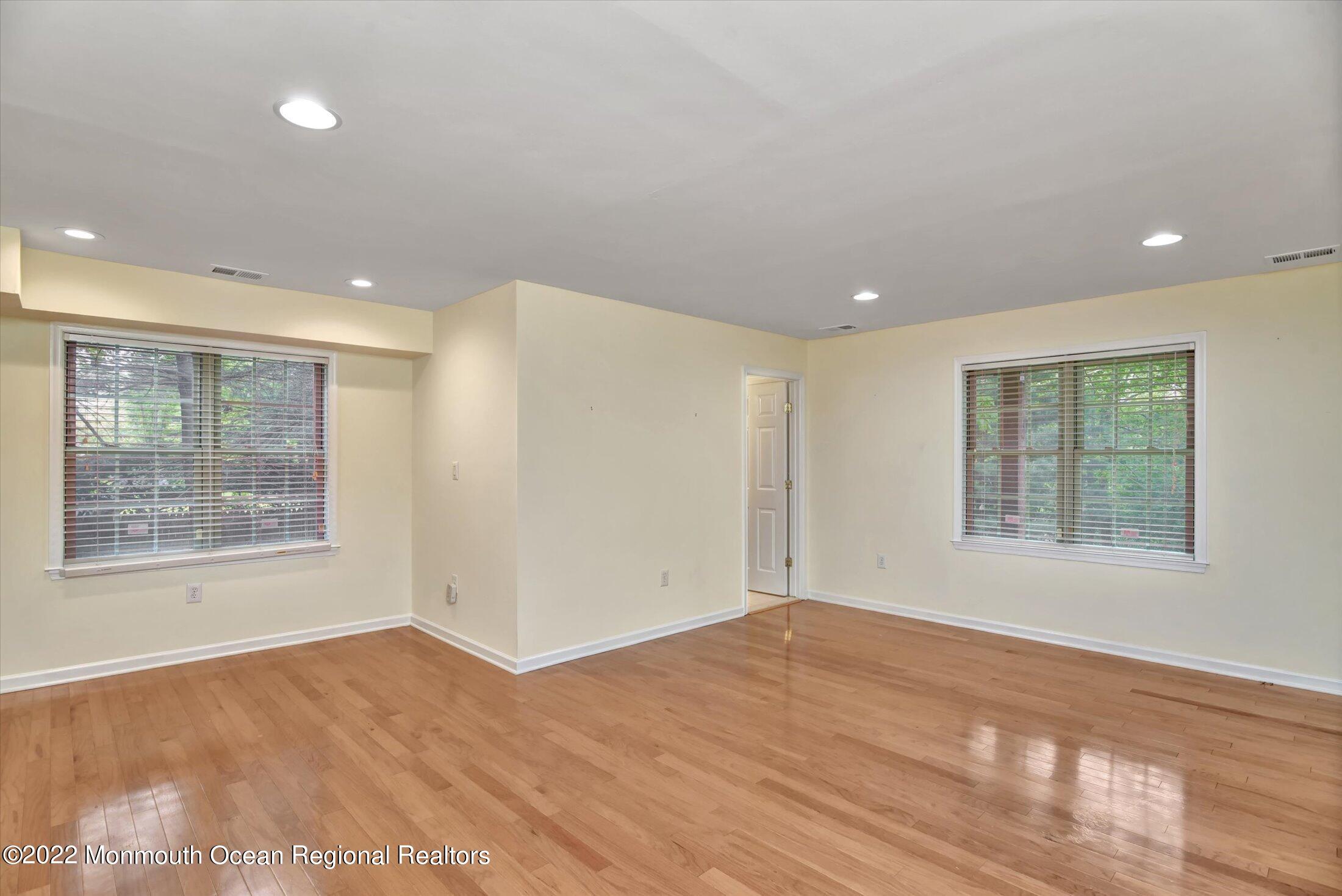 248 River Road, Unit 248 Piscataway, NJ 08854 - Photo 4 of 18 03-Family Room