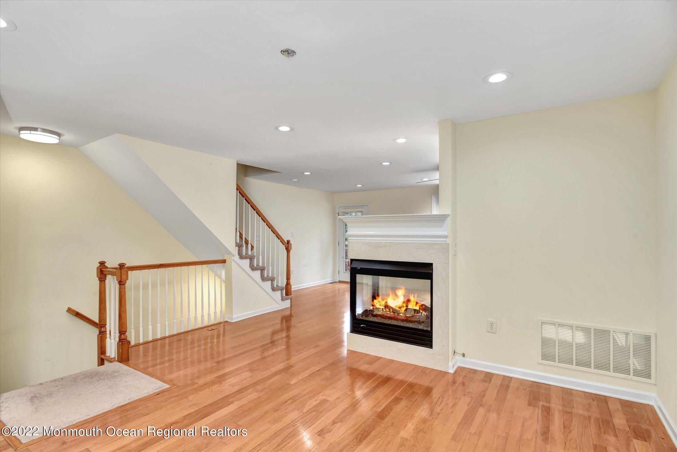 248 River Road, Unit 248 Piscataway, NJ 08854 - Photo 6 of 18 05-Dining Room