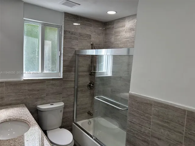 $2,900 | 261 Northwest 49th Street, Unit A, Miami, FL 33127