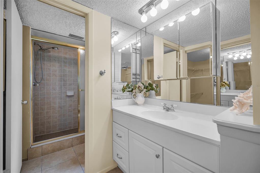 936 Virginia Street, Unit 201 Dunedin, FL 34698 - Photo 16 of 43
