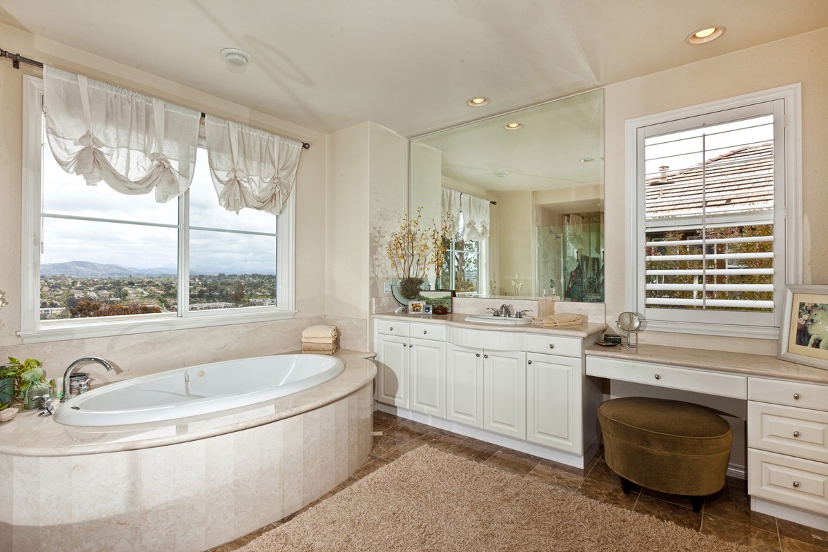 643 Lynwood Drive Encinitas, CA 92024 - Photo 17 of 23