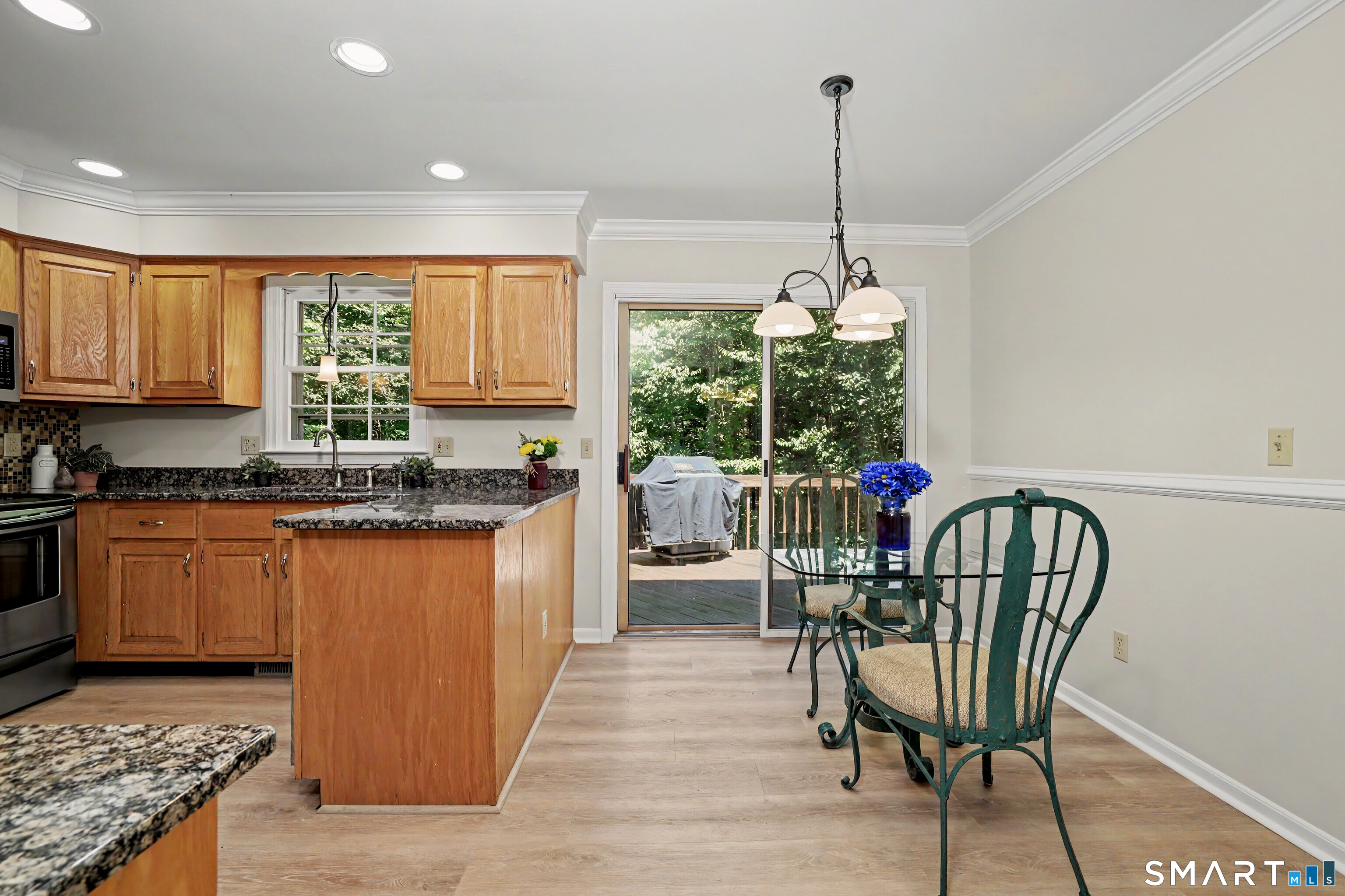23 Jeremiah Road Newtown, CT 06482 - Photo 5 of 40