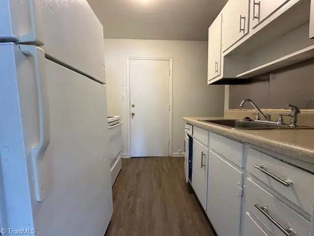 $800 | 1815 McKnight Mill Road, Unit A, Greensboro, NC 27405