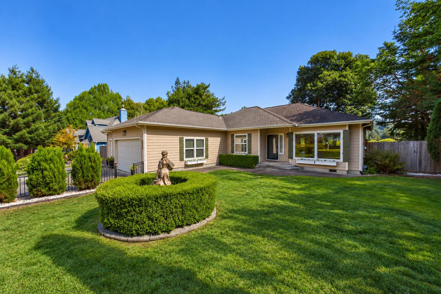 172 Grayland Heights Road Rio Dell, CA 95562 - Photo 1 of 77 Gallery Image 1