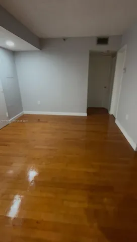 $2,999 | 911 East Ponce De Leon Boulevard, Unit 403, Coral Gables, FL 33134