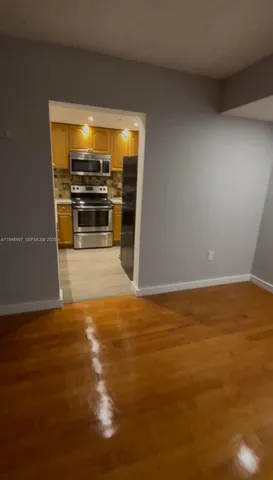 $2,999 | 911 East Ponce De Leon Boulevard, Unit 403, Coral Gables, FL 33134