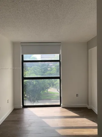 $2,999 | 911 East Ponce De Leon Boulevard, Unit 403, Coral Gables, FL 33134