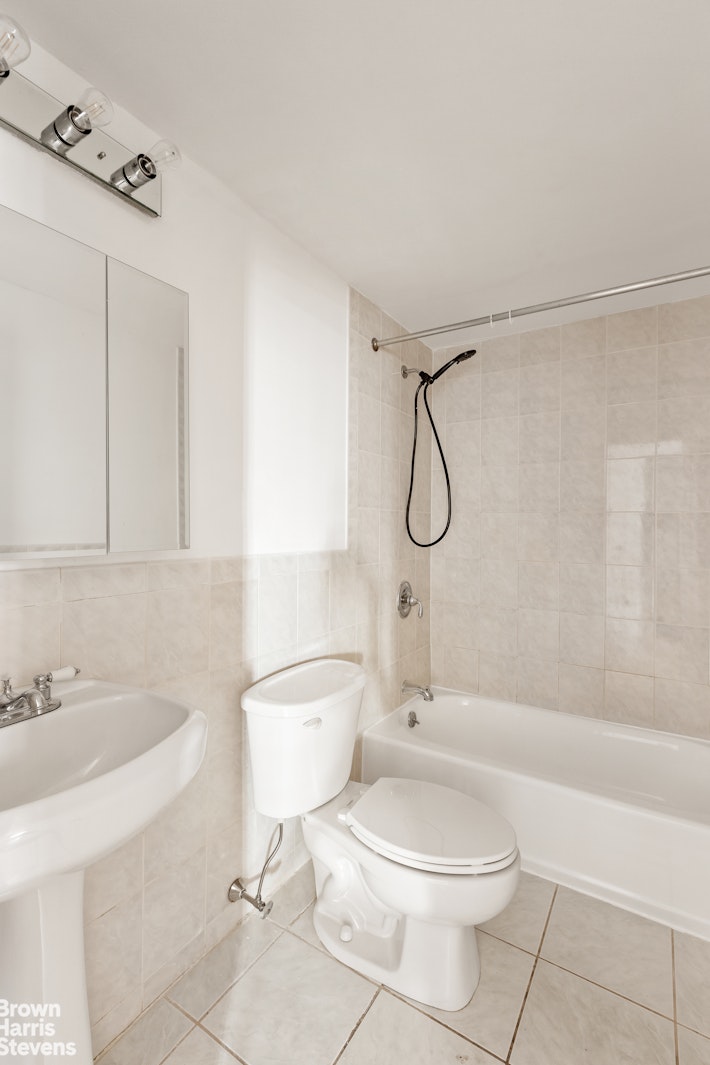 113 Schaefer Street Brooklyn, NY 11207 - Photo 8 of 10