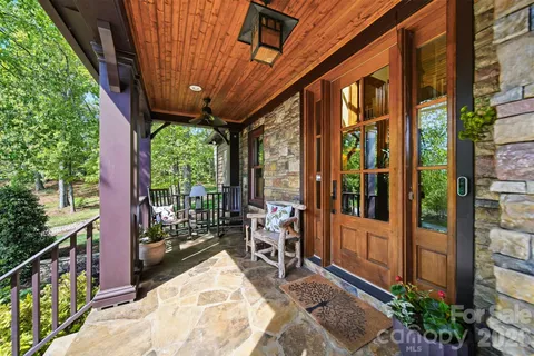 $1,289,900 | 2748 Trent Drive Northeast, Conover, NC 28613