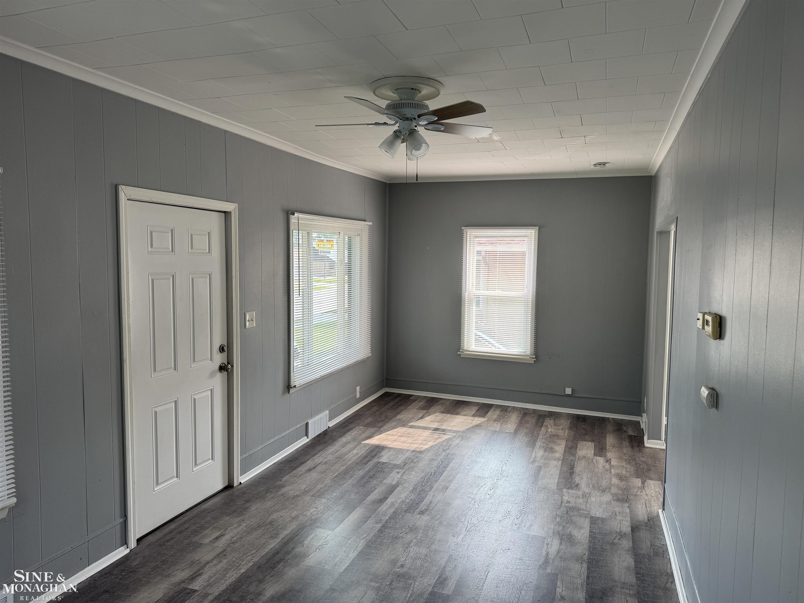 16454 East 10 Mile Road Eastpointe, MI 48021 - Photo 5 of 36 50184014-a3a53ad0-d30a-4752-ae93-1b4947ad6295.JPG