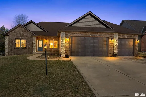 $399,990 | 10732 North Trail View Drive, Dunlap, IL 61525