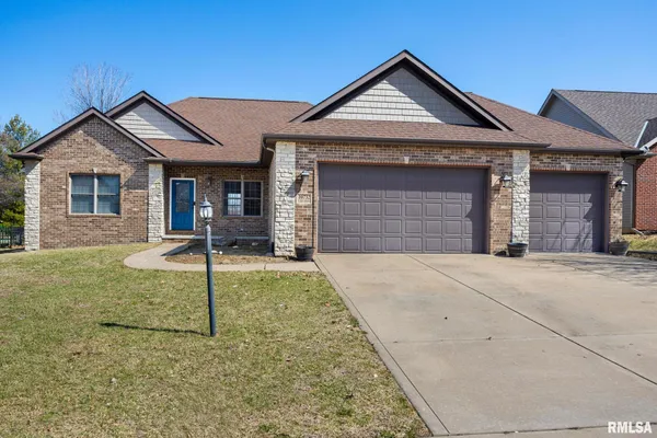 $399,990 | 10732 North Trail View Drive, Dunlap, IL 61525