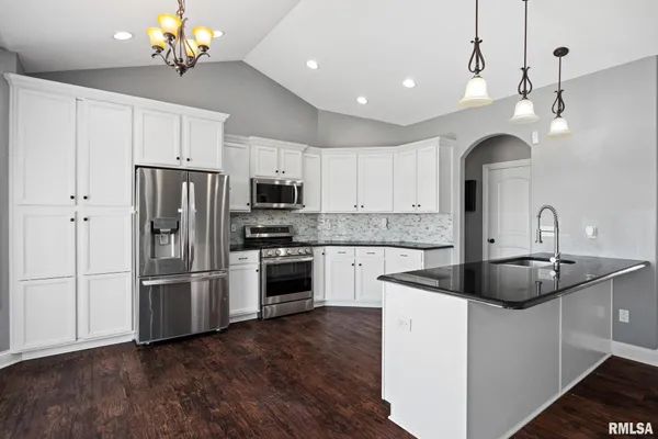 $399,990 | 10732 North Trail View Drive, Dunlap, IL 61525