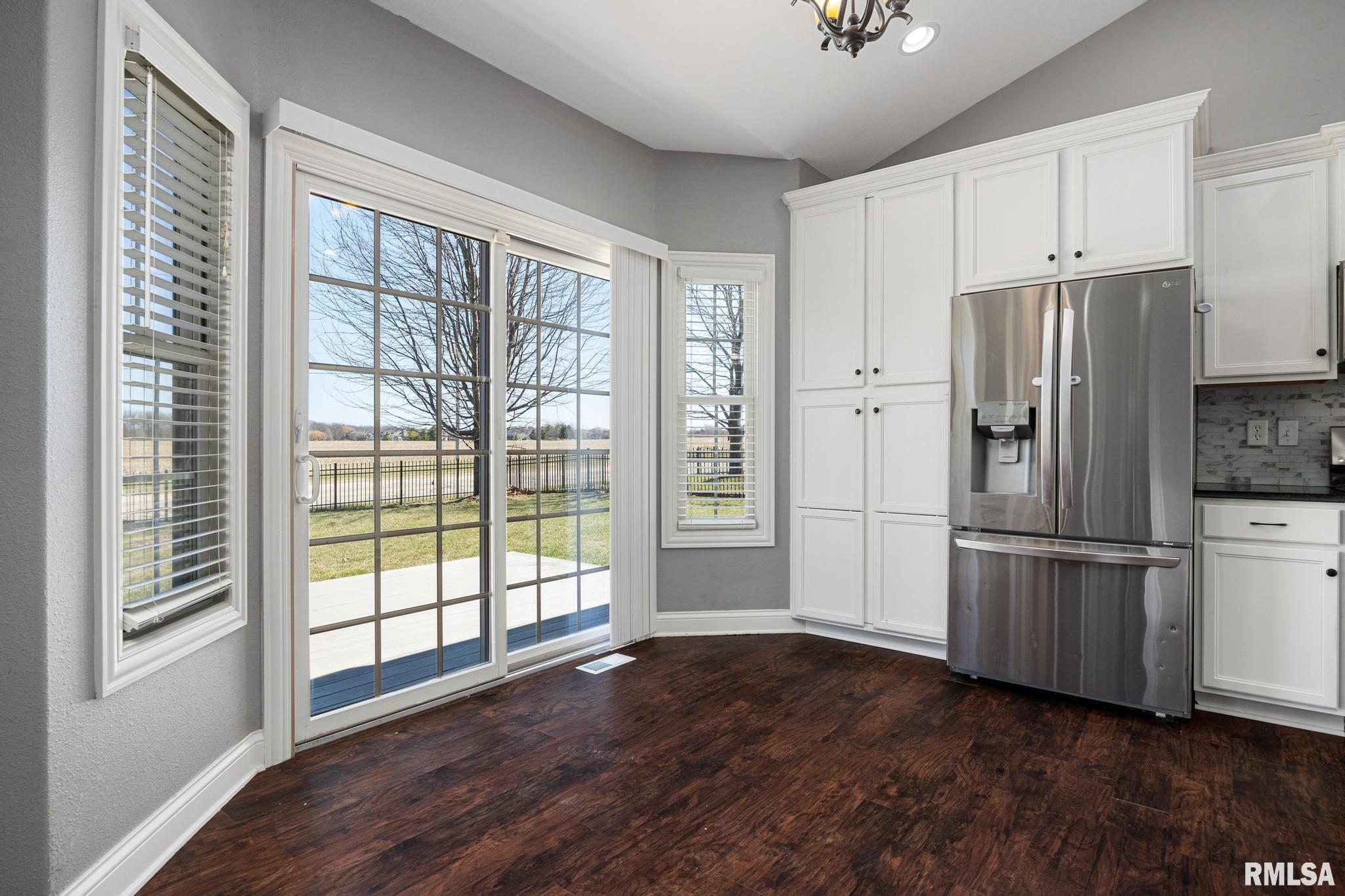 10732 North Trail View Drive Dunlap, IL 61525 - Photo 10 of 45