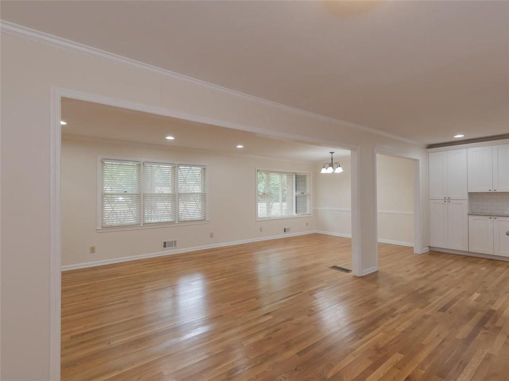 1110 Grimes Bridge Road Roswell, GA 30075 - Photo 6 of 31