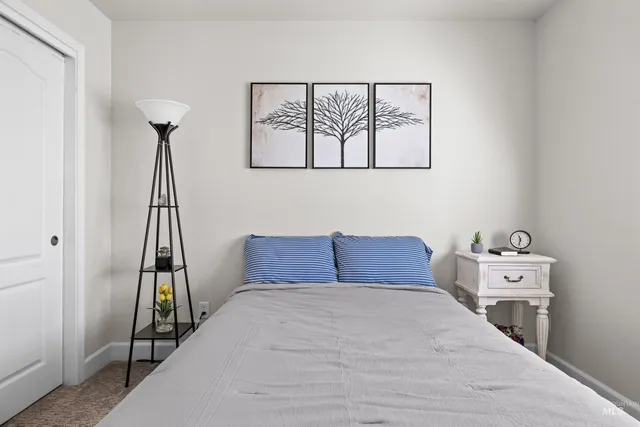 $429,990 | 725 East Badley Avenue, Meridian, ID 83642