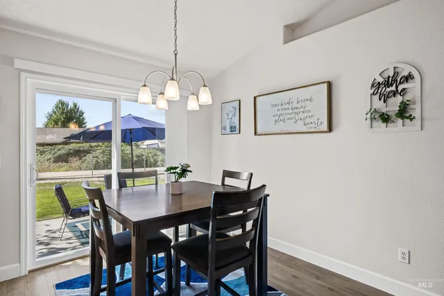 $429,990 | 725 East Badley Avenue, Meridian, ID 83642