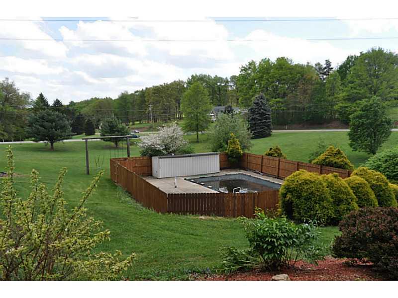 655 Freeport Road Butler, PA 16002 - Photo 15 of 16 Yard/Garden.