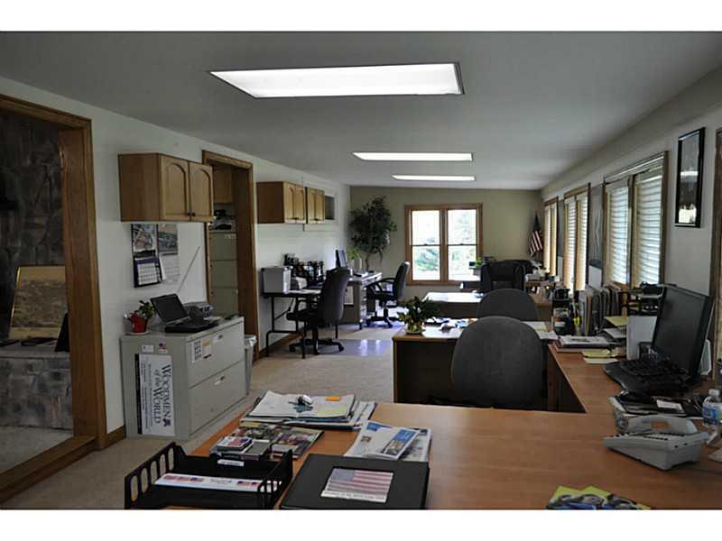 655 Freeport Road Butler, PA 16002 - Photo 8 of 16 Den/Family/Great Room.