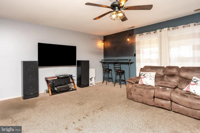 $329,000 | 10732 Pelle Circle, Philadelphia, PA 19154