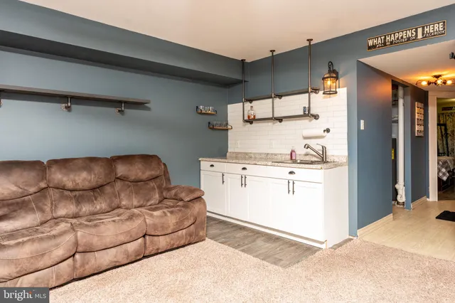 $329,000 | 10732 Pelle Circle, Philadelphia, PA 19154