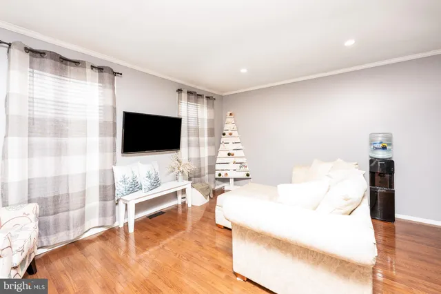 $329,000 | 10732 Pelle Circle, Philadelphia, PA 19154