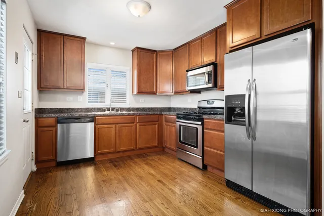 $3,200 | 121 Elmwood Drive, Naperville, IL 60540