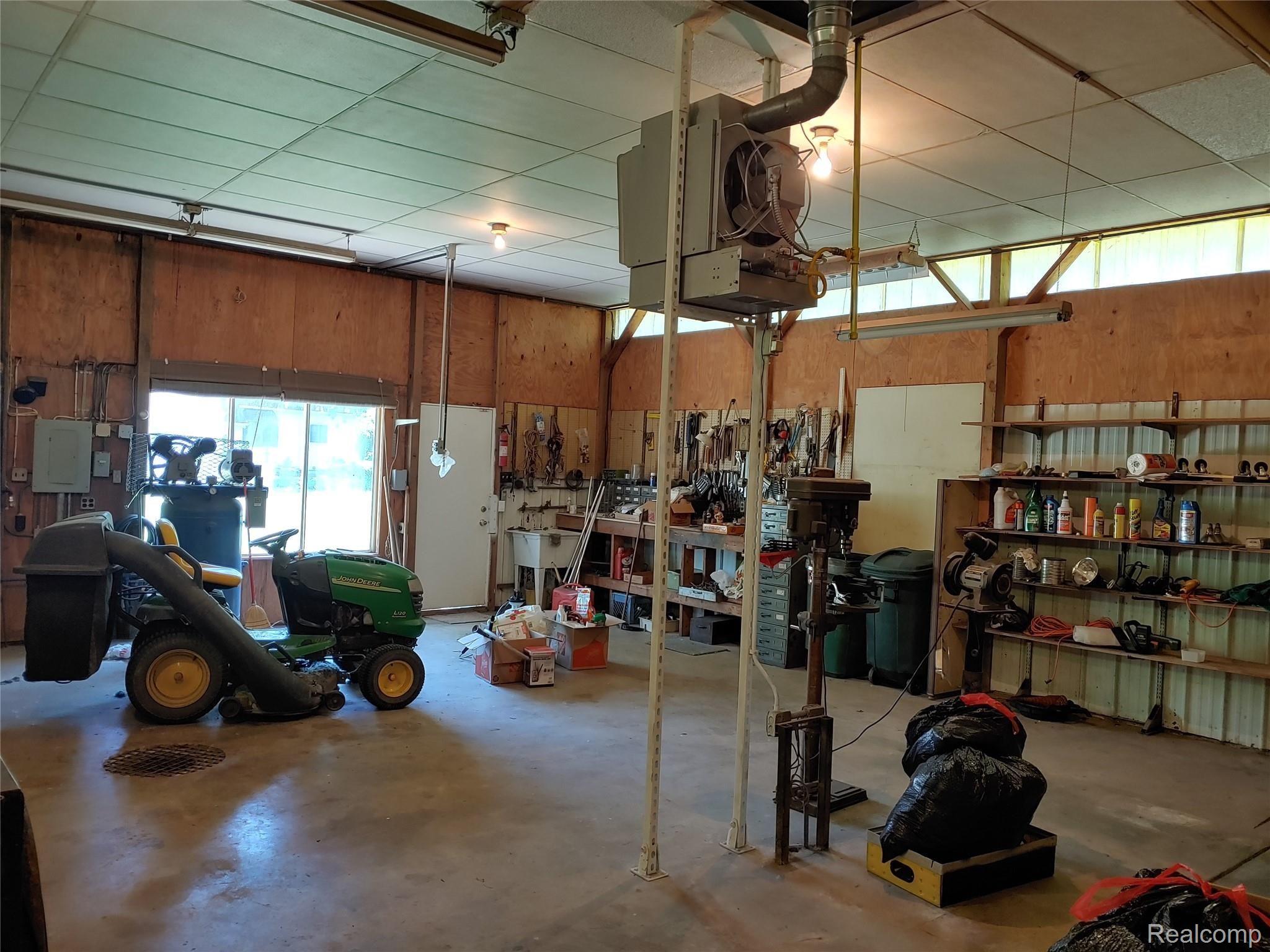 8372 Seymour Road Gaines, MI 48436 - Photo 37 of 37 20200618_132048_HDR.jpg