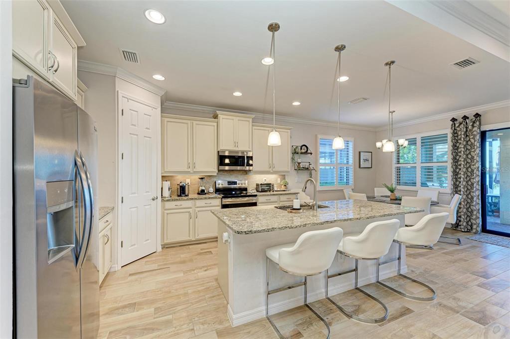 228 Maraviya Boulevard Nokomis, FL 34275 - Photo 15 of 86