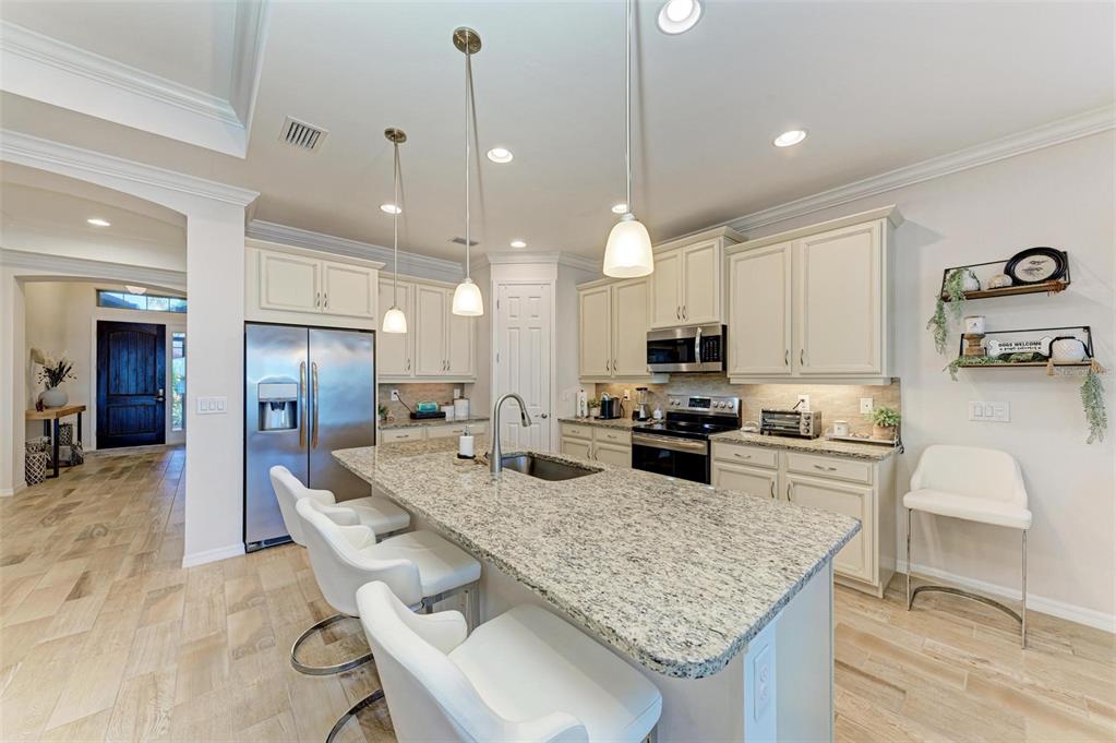 228 Maraviya Boulevard Nokomis, FL 34275 - Photo 17 of 86