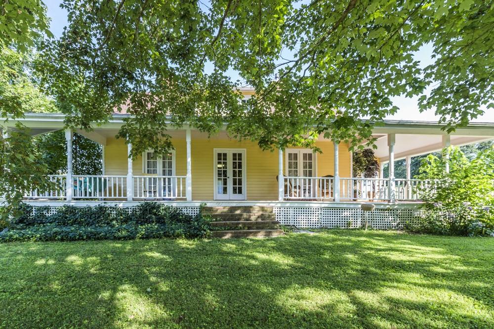 137 Mountain View Road Heiskell, TN 37754 - Photo 1 of 39 image