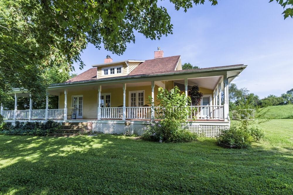 137 Mountain View Road Heiskell, TN 37754 - Photo 2 of 39 image