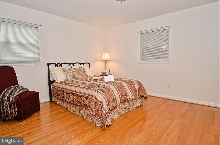 6342 11th Road North Arlington, VA 22205 - Photo 12 of 22 Bedroom (Master)