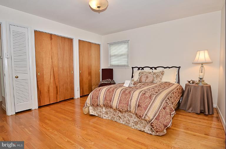 6342 11th Road North Arlington, VA 22205 - Photo 3 of 22 Bedroom (Master)