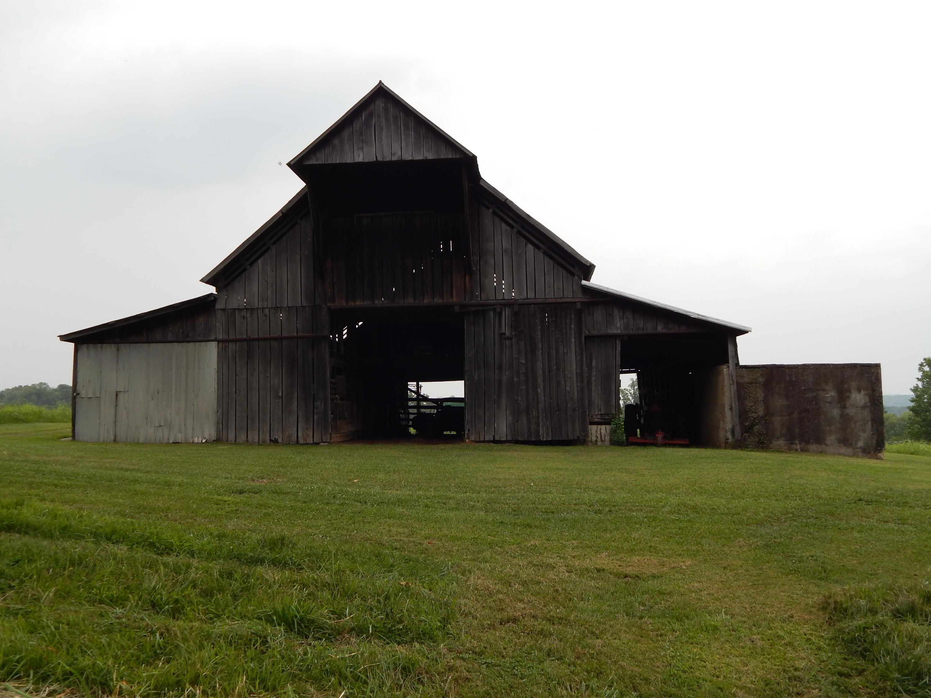 9817 Kodak Road Kodak, TN 37764 - Photo 34 of 37 Sellers - 9817 Kodak Rd Farm photos 8-07