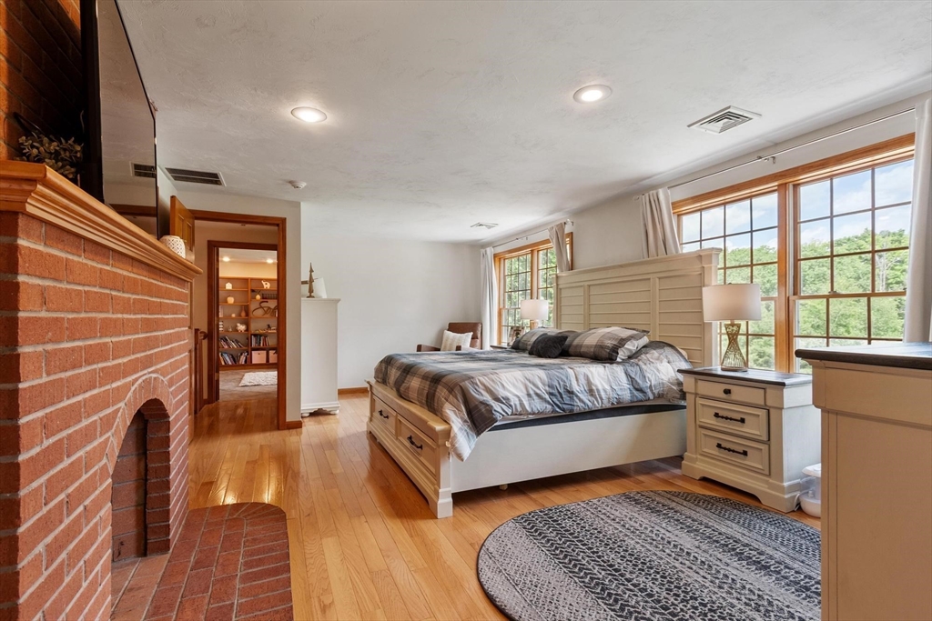 61 Newcomb Road Westminster, MA 01473 - Photo 19 of 42