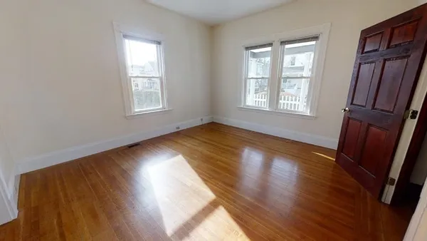 $2,600 | 97 Hawthorne Street, Unit 1, Malden, MA 02148