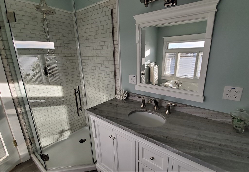 21 R Linden Avenue Beverly, MA 01915 - Photo 19 of 26